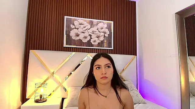 Emelie_Ch1's cam snapshot