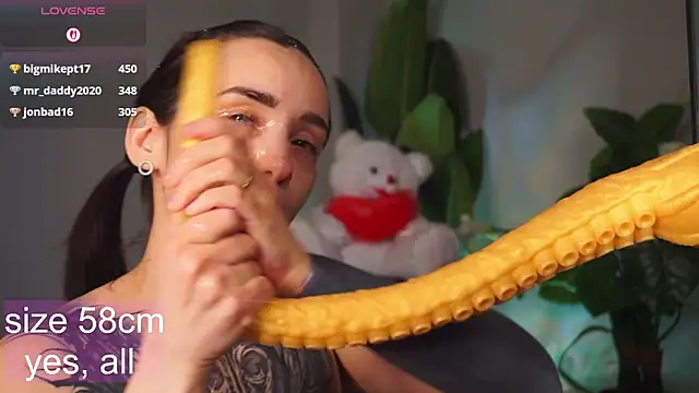 EvaCanton's cam snapshot