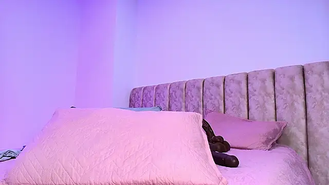 arl_chloee's cam snapshot