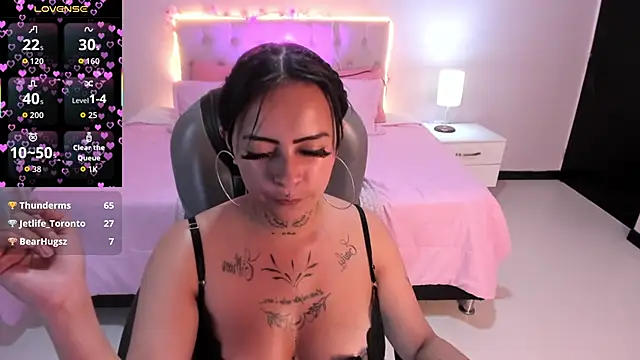 Chloe_Foxx__'s cam snapshot