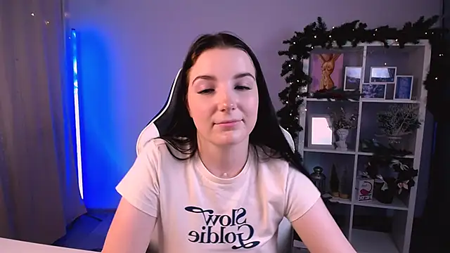 AliceChanel's cam snapshot