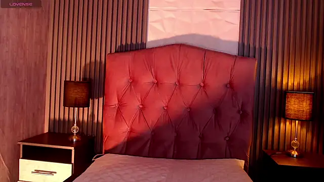 alicia_moom live sex cam