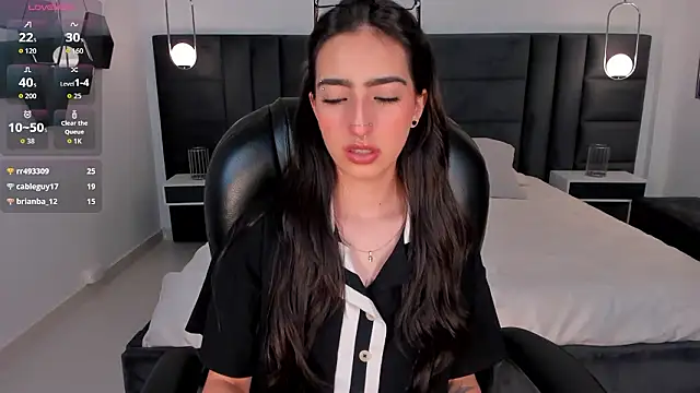 LarisaSmirnov live sex cam