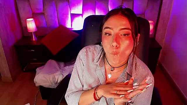 Bonnali_lune's cam snapshot