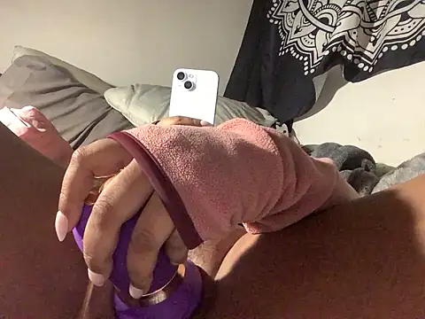 Sexy_ebony_BunNey's cam snapshot