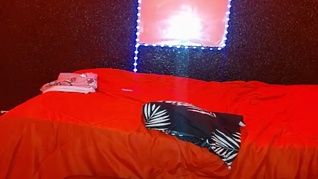 DirtyTemptation1's cam snapshot