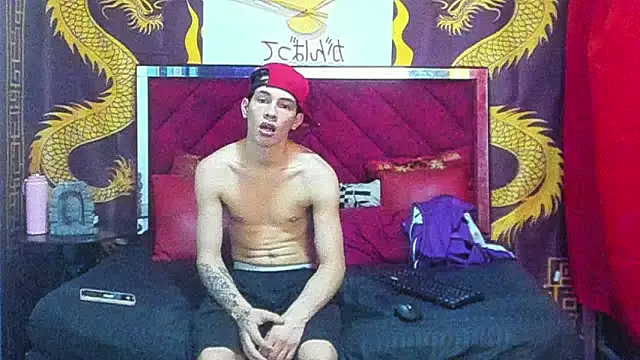 Pride_couple's cam snapshot