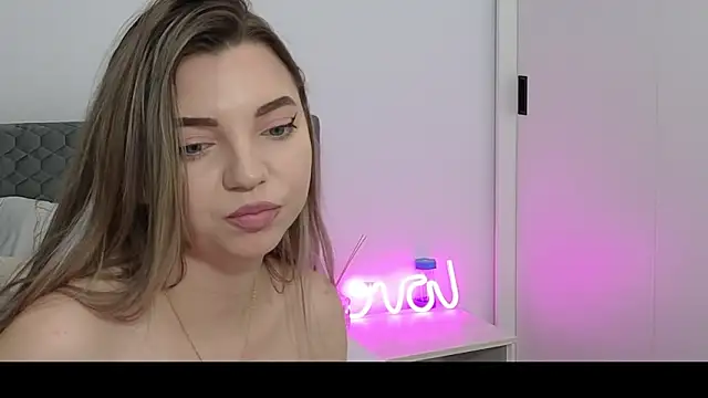 SophieWild's cam snapshot