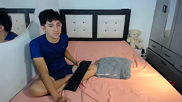 Dravith_Valery's cam snapshot