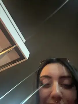 Lucy_699's cam snapshot