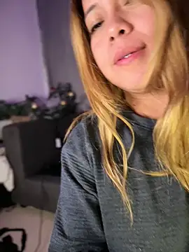 MerlyG's cam snapshot