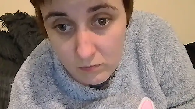 Tiara_XOX live sex cam