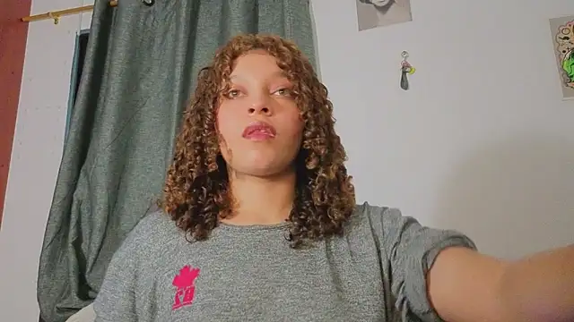 Ada_gales_ live sex cam