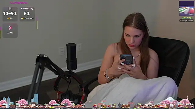 elliepixie's cam snapshot