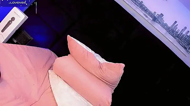 Ariia-janee's cam snapshot