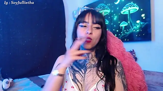 Julls420_'s cam snapshot