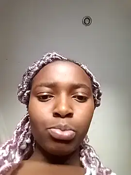 ShyNaughtyBabe's cam snapshot