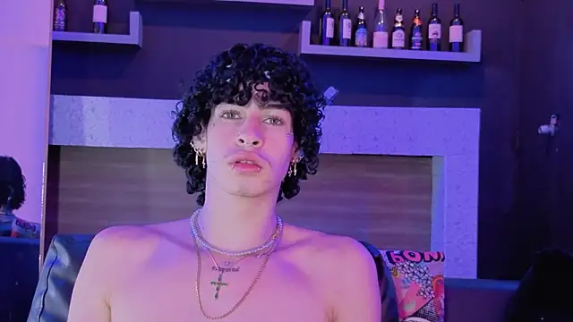 nova_salvatore live sex cam