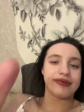 MiaTee's cam snapshot