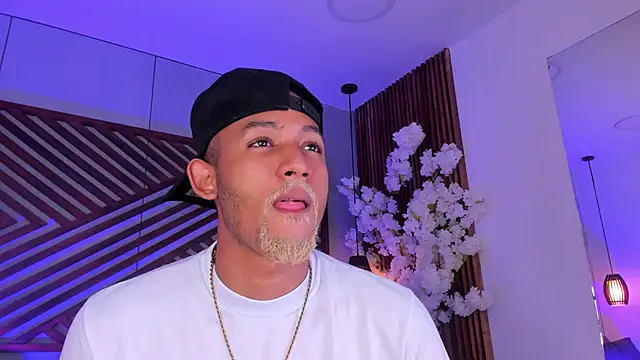 B_Wild's cam snapshot