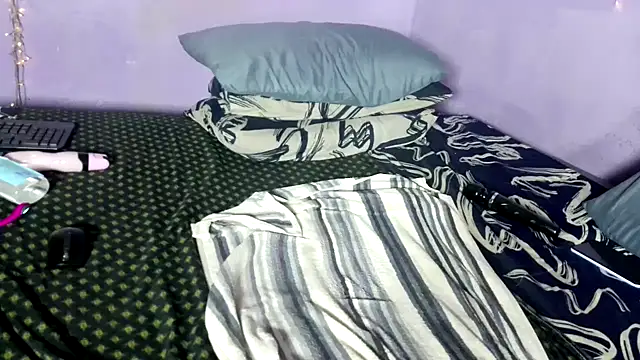 wilmaassylum's cam snapshot