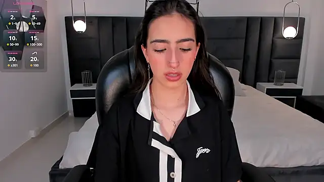 LarisaSmirnov's cam snapshot