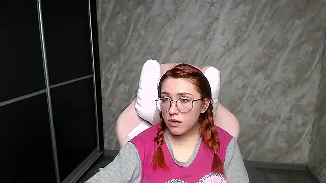 Reginasmilee's cam snapshot