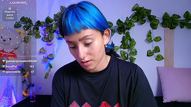 tati_cardenas's cam snapshot