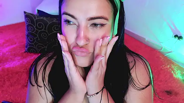 VeronicaOlson_'s cam snapshot