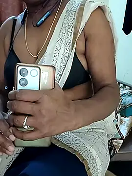 Meena_Meenakshi's cam snapshot