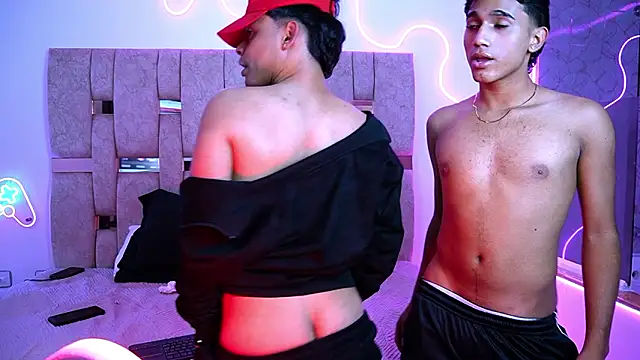 LiamJaxon live sex cam