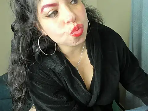 Paulaellie live sex cam