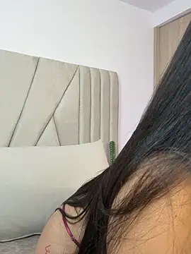 oficialaura's cam snapshot