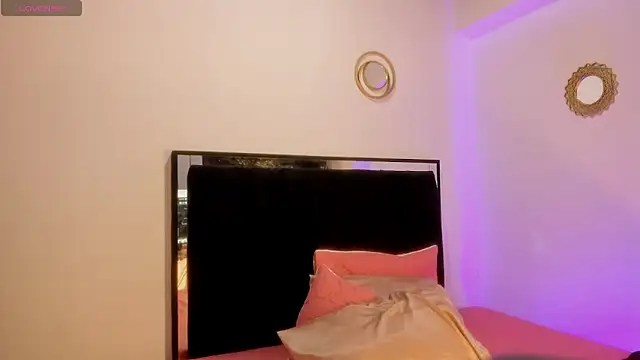 lilithTeen1_'s cam snapshot