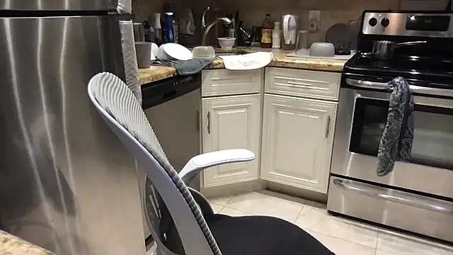 BigGuyMuscle's cam snapshot