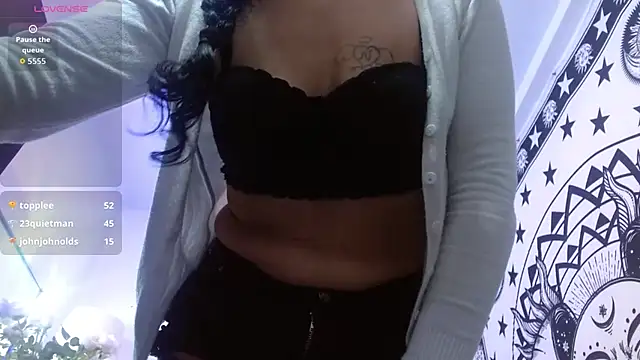 AlexandraJones_'s cam snapshot