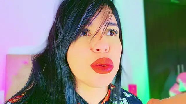 CharlootteEvans's cam snapshot