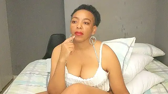 Lillyan_N's cam snapshot