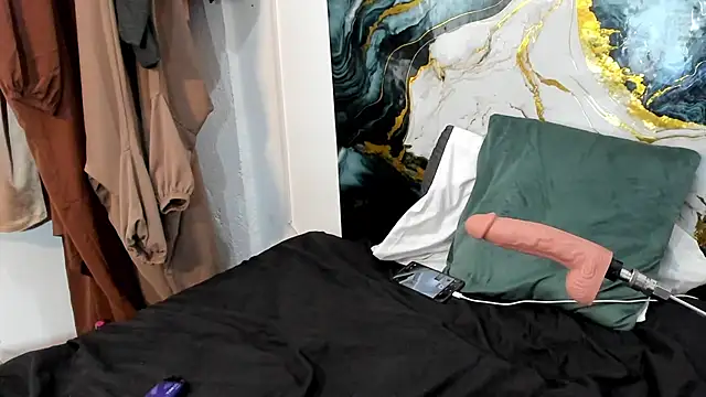 chaymae_nah_'s cam snapshot