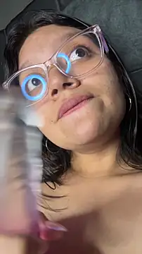 mila_mils18's cam snapshot