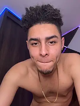 bigryann23 live sex cam