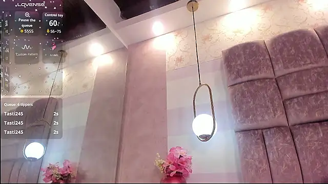 miaa_quinn's cam snapshot