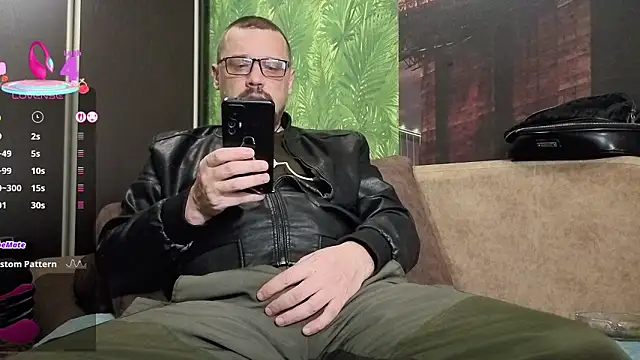 DanielOhCool live sex cam