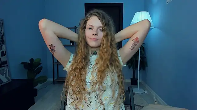 RayaNenlia live sex cam