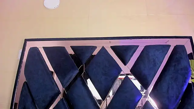 gemma_roberts_'s cam snapshot