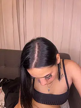 cristal__violetaa's cam snapshot