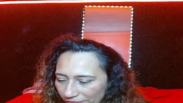 DirtyTemptation1's cam snapshot