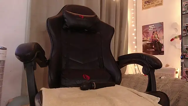 Emmy_Ruiz's cam snapshot