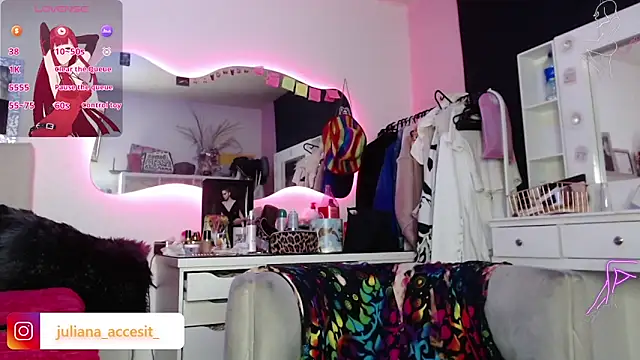 caroline_cossei live sex cam