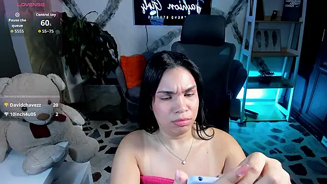 SamaraAnders_'s cam snapshot